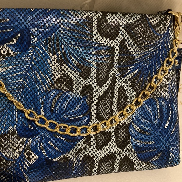 Sara Burglar blue handbag with gold chain. Never used. Excellent+ condition!! - Picture 2 of 5